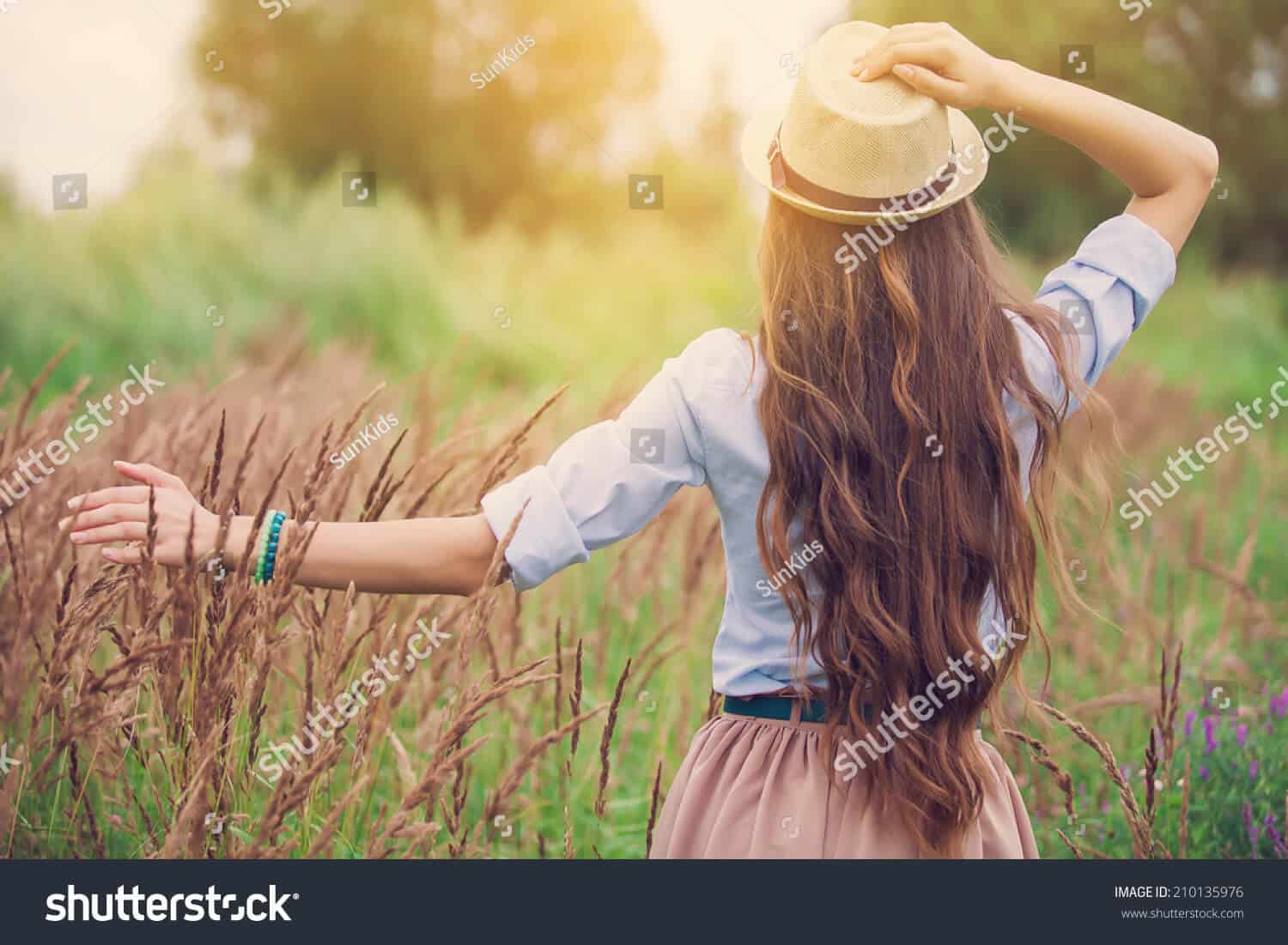 1 triệu 800 ngàn hình ảnh cô gái tóc dài chất lượng cao trên Shutterstock